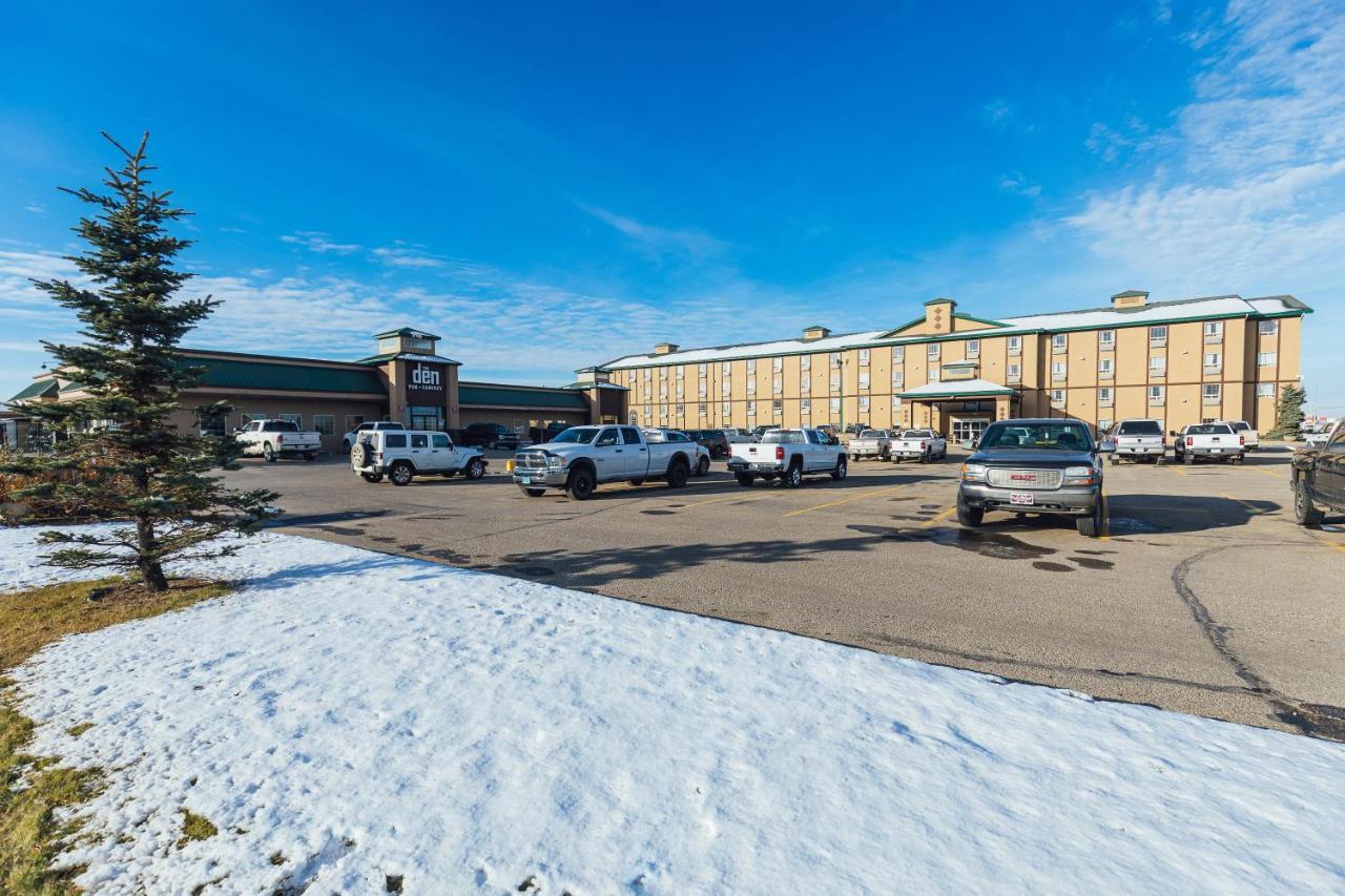 Service Plus Inns And Suites Grande Prairie Bagian luar foto