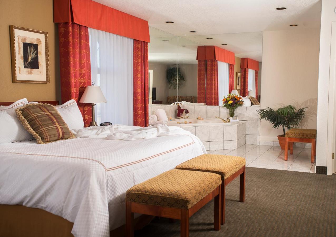Service Plus Inns And Suites Grande Prairie Bagian luar foto